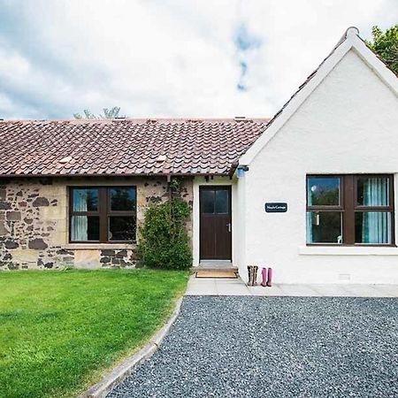 Douglas Fir Lodge With Hot Tub Near Cupar Fife Luthrie Exteriör bild