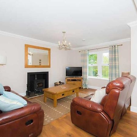 Douglas Fir Lodge With Hot Tub Near Cupar Fife Luthrie Exteriör bild