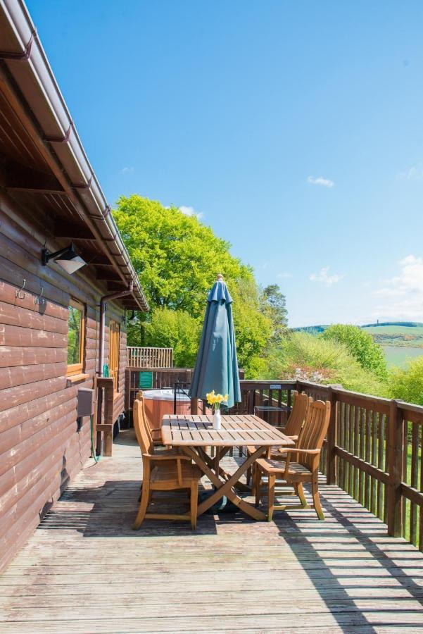 Douglas Fir Lodge With Hot Tub Near Cupar Fife Luthrie Exteriör bild