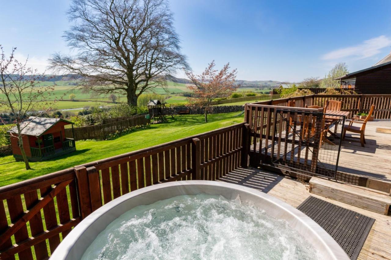 Douglas Fir Lodge With Hot Tub Near Cupar Fife Luthrie Exteriör bild