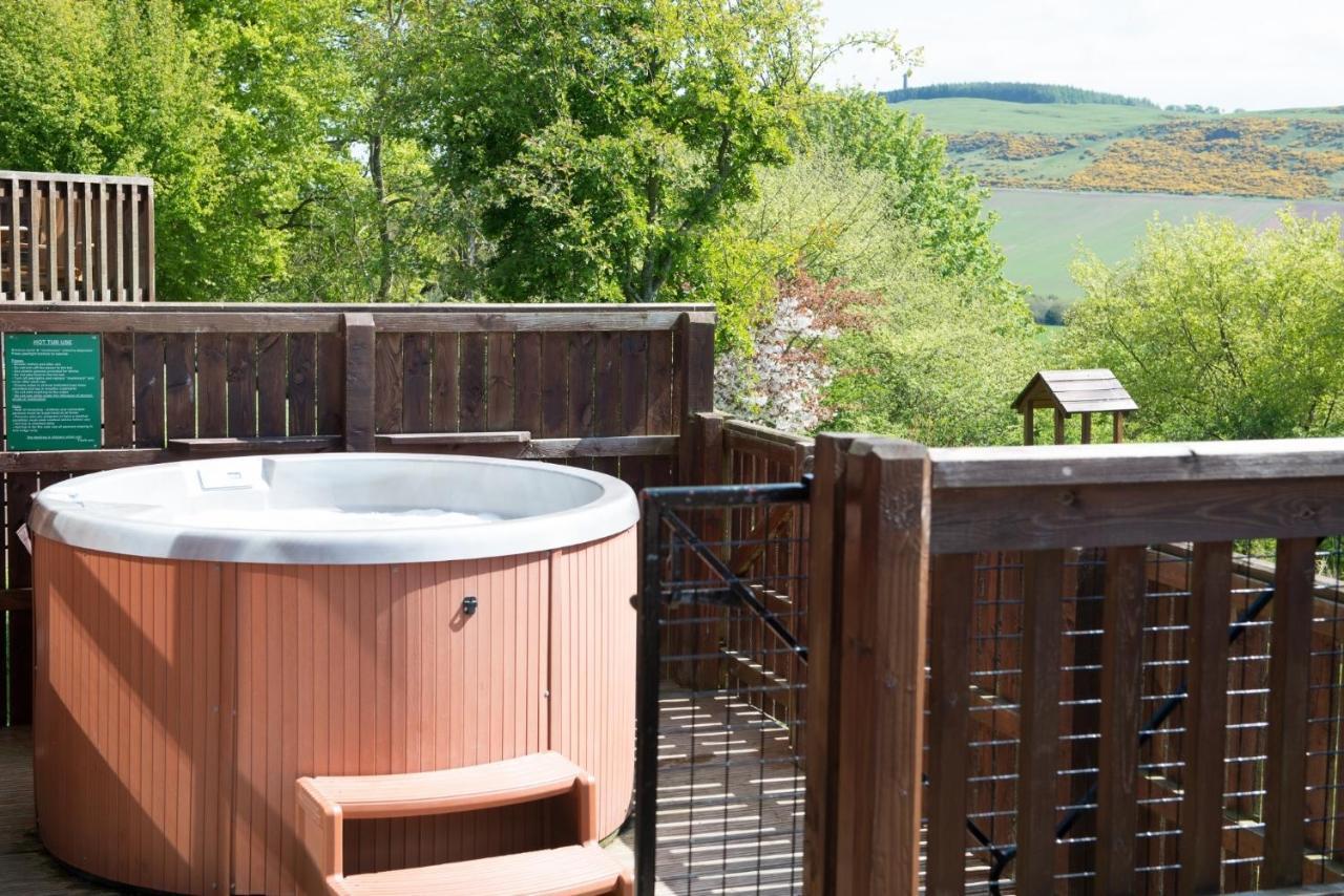 Douglas Fir Lodge With Hot Tub Near Cupar Fife Luthrie Exteriör bild