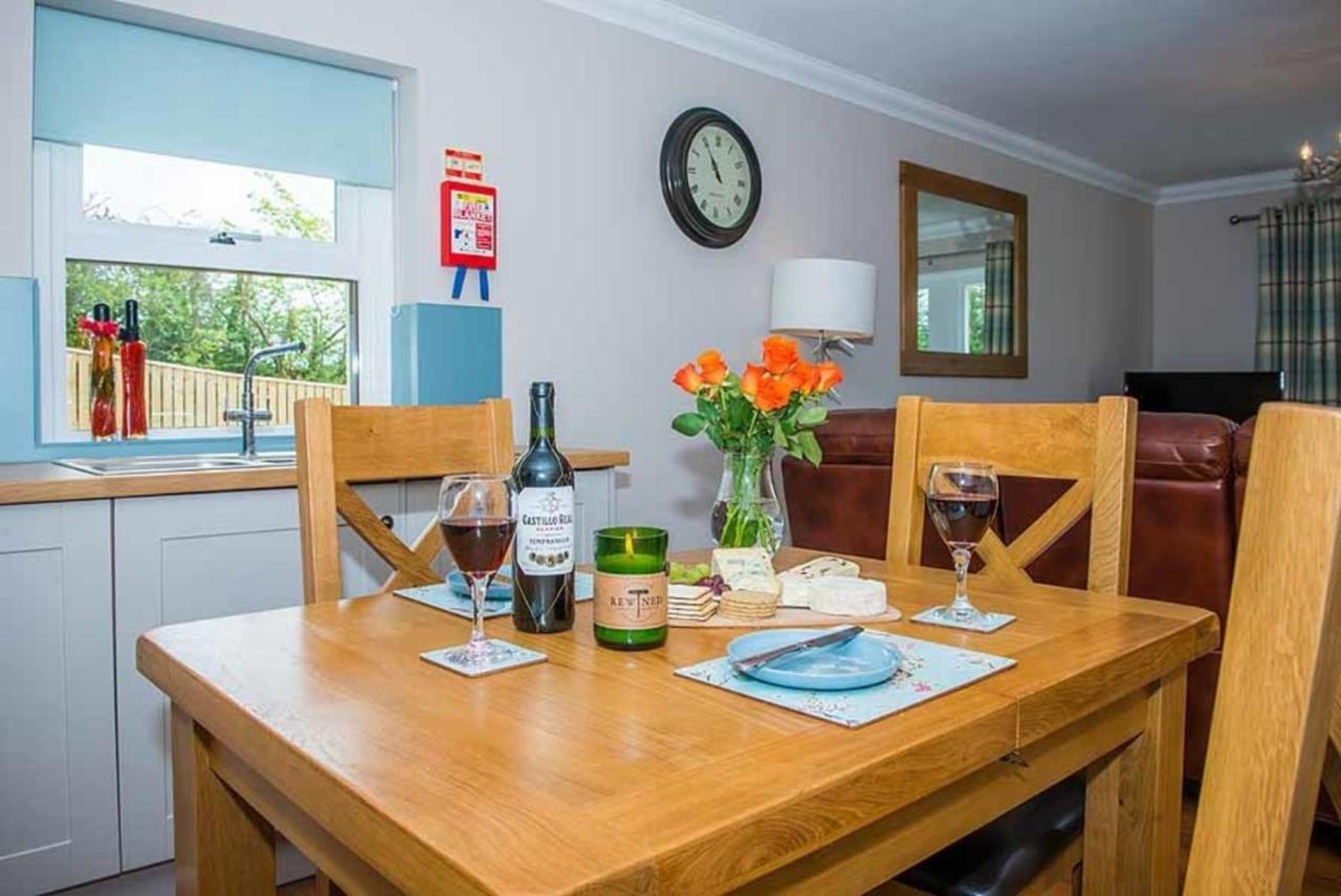 Douglas Fir Lodge With Hot Tub Near Cupar Fife Luthrie Exteriör bild