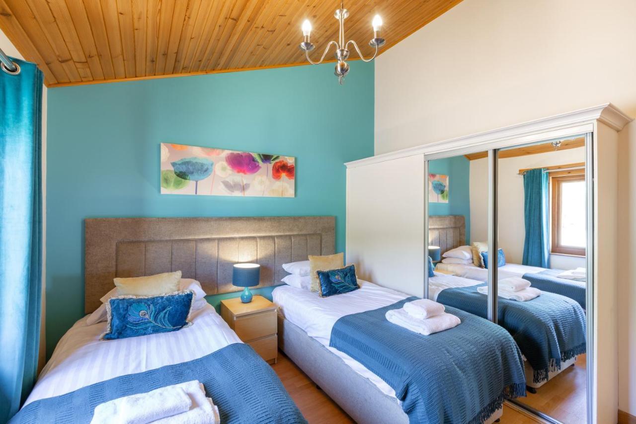 Douglas Fir Lodge With Hot Tub Near Cupar Fife Luthrie Exteriör bild
